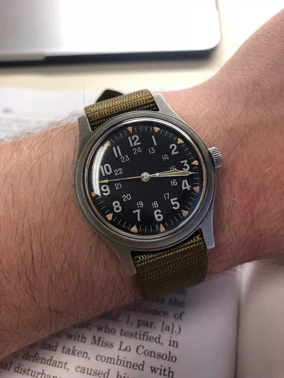 GG-W-113 U.S 1960s Pattern Handwound Military Watch with Plexiglass Crystal and Mechanical Movement
